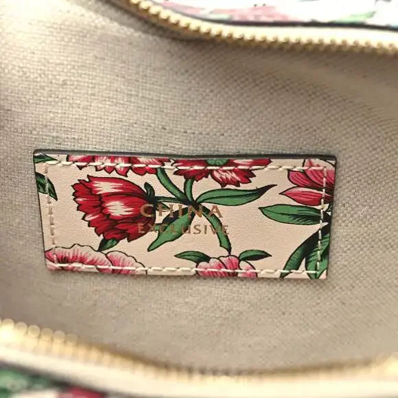 Gucci Calfskin Matelasse Diagonal Brit #247627G11B - Picture 6 of 9